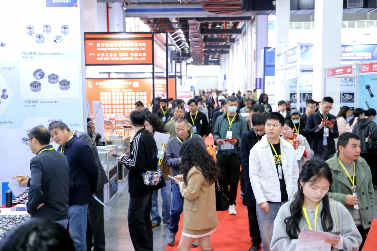 Undgå faldgruber, når du køber fastgørelseselementer! AOKE lærer dig, hvordan du kan finde præcis, hvad du har brug for